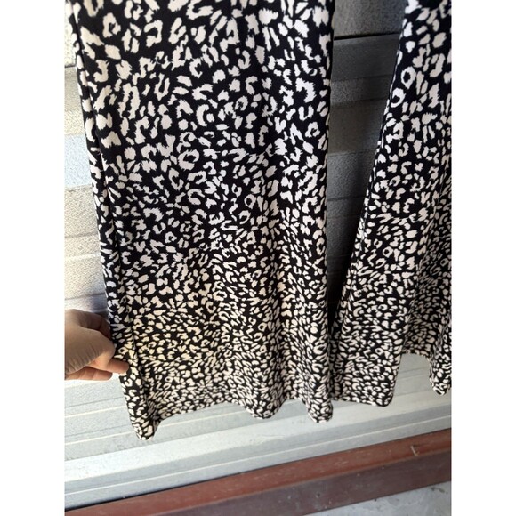 NWT Altar’d State Cheetah Print Stretch Bell Bottom Leggings - Picture 5 of 9